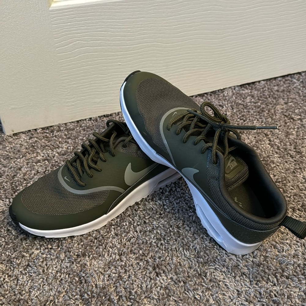 Nike Sneakers size 7